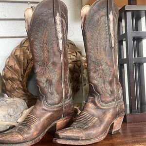 Lucchese cowboy boot handmade In Texas. Perfect condition.